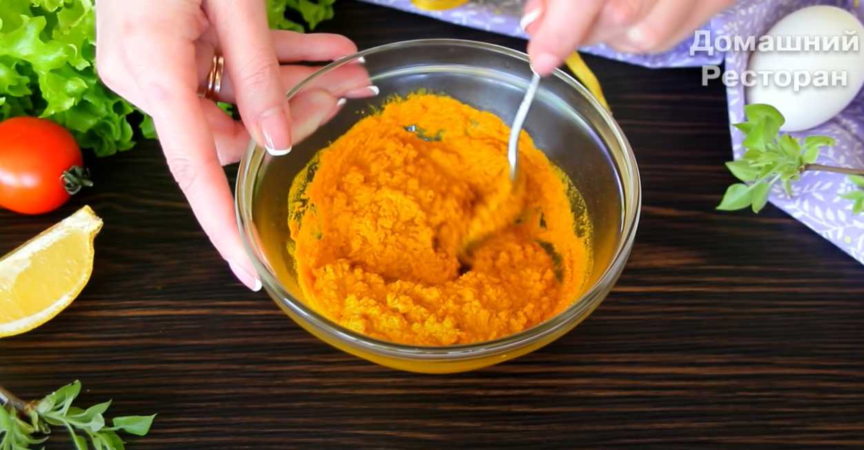 Comment teindre des œufs avec du curcuma - Étape 3