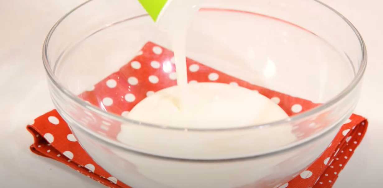 Mannik au kéfir - Étape 1