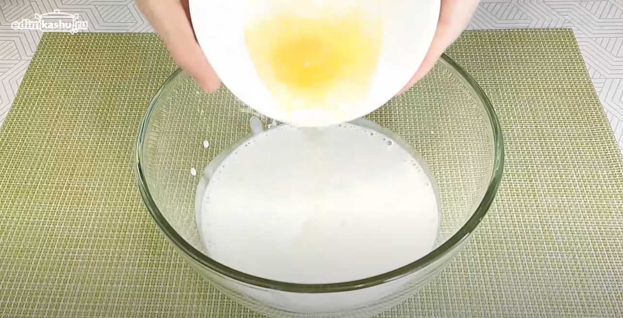 Tarte au chou cuite au kéfir dans une poêle - Étape 6