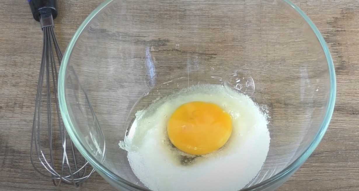 Crêpes moelleuses au kéfir - Étape 1