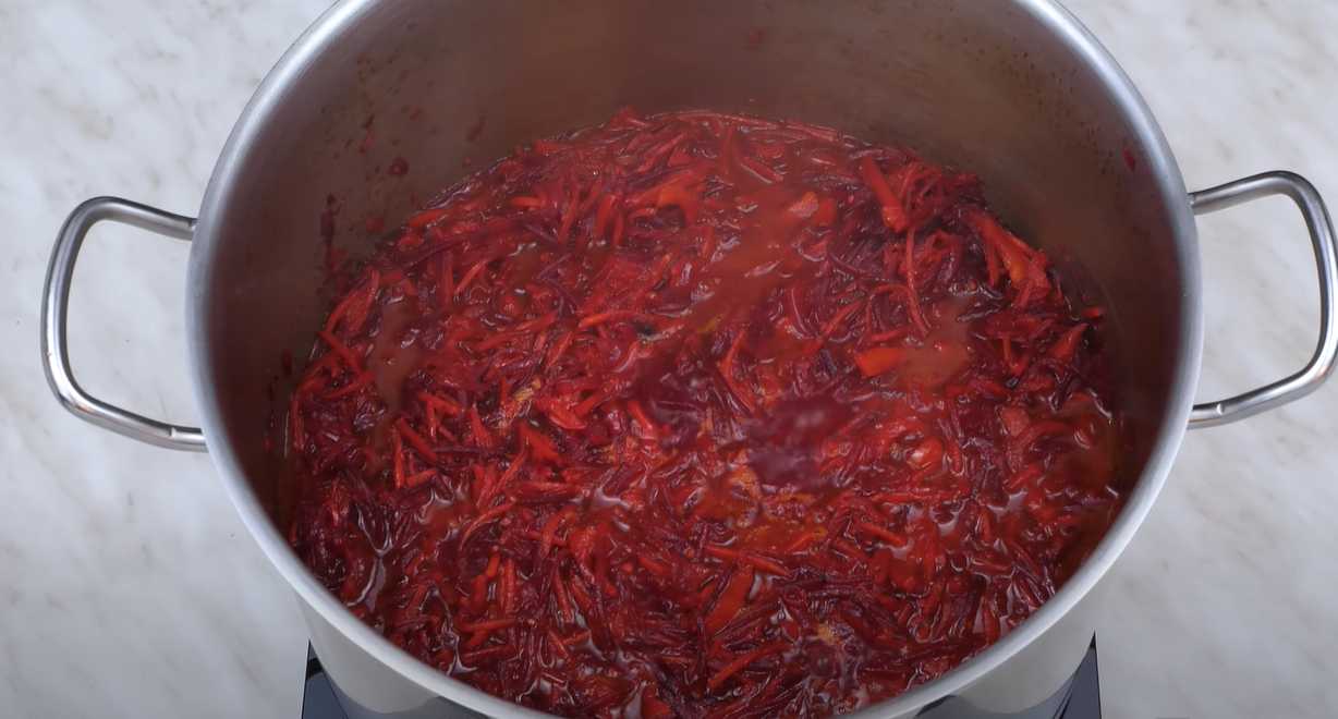 Sauce bortsch pour l'hiver - Étape 9