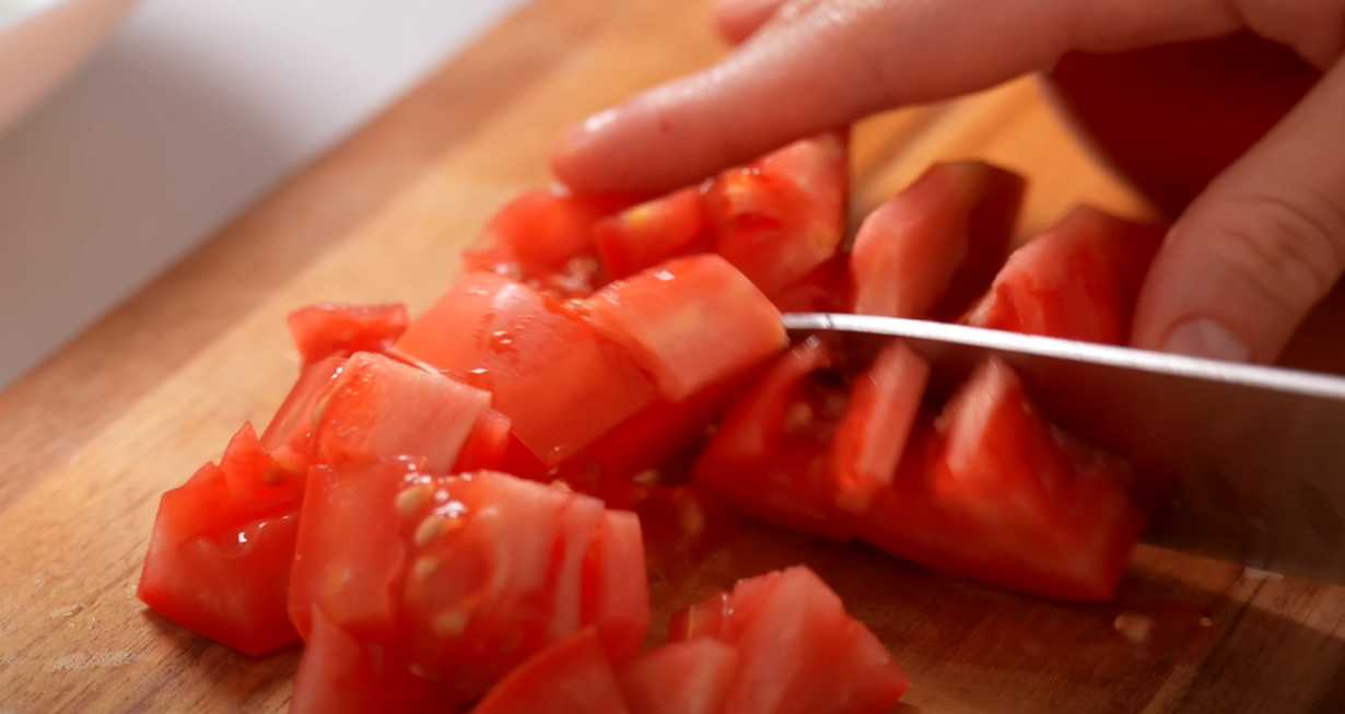 Poulet Chakhokhbili à la géorgienne classique, cuit à la poêle - Étape 5