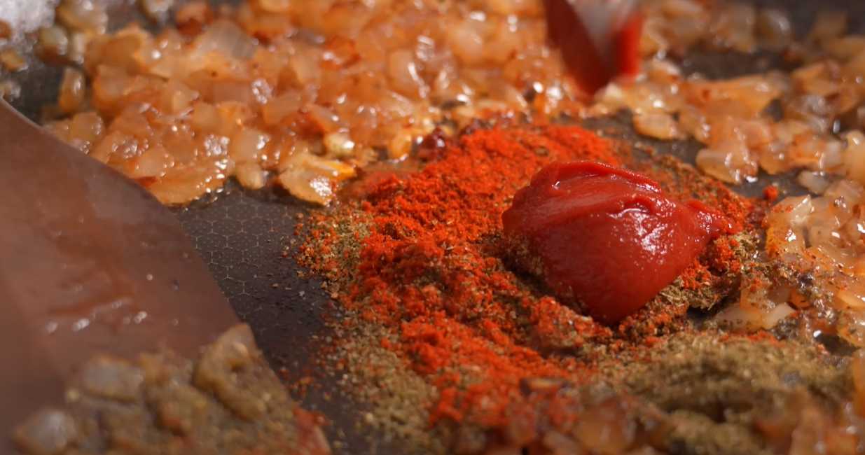 Poulet Chakhokhbili classique à la géorgienne, cuit à la poêle - Étape 9