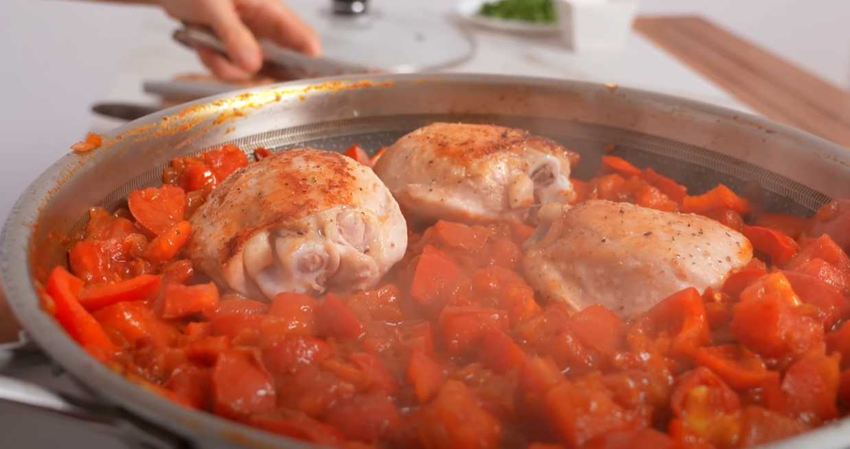 Poulet Chakhokhbili géorgien classique à la poêle - Étape 11