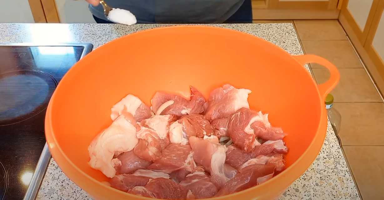 Brochettes de porc soviétiques au vinaigre et aux oignons - Étape 5