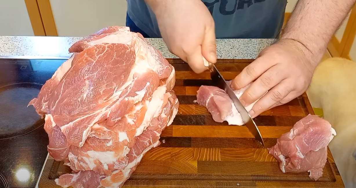 Brochettes de porc soviétiques au vinaigre et aux oignons - Étape 1