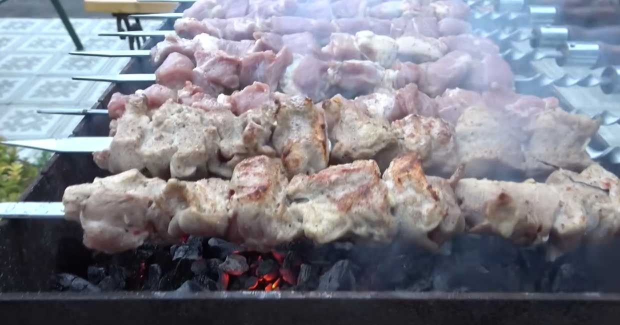 Brochettes de porc à l'eau minérale - Étape 5