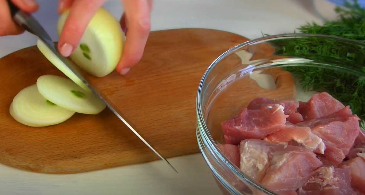 Brochettes de porc au four avec pommes de terre - Étape 2