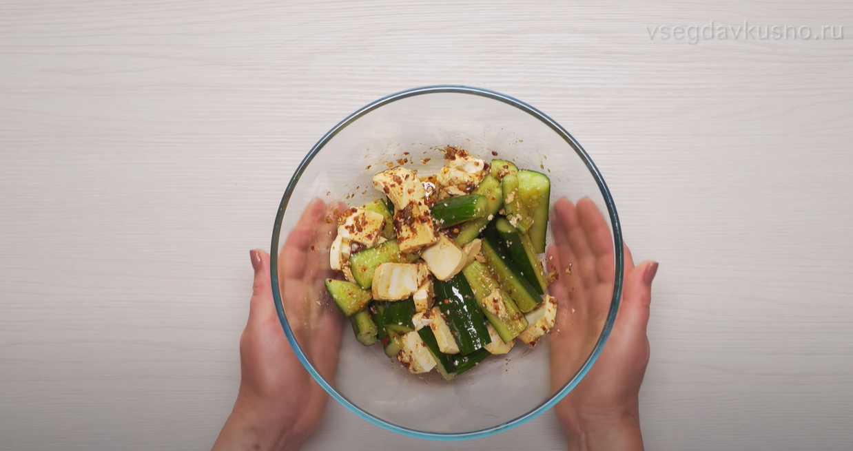 Concombres écrasés au tofu - Étape 10