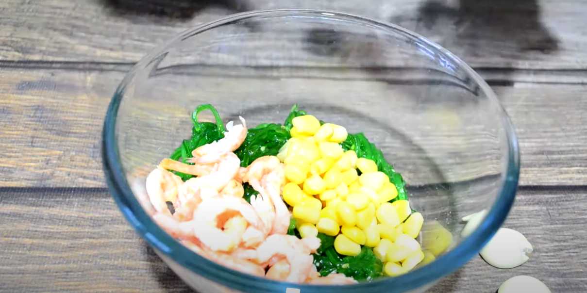 Salade Chuka aux crevettes - Étape 2