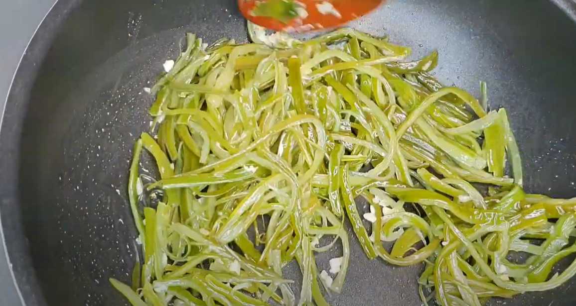 Salade coréenne Miyeokchulgi - Étape 7