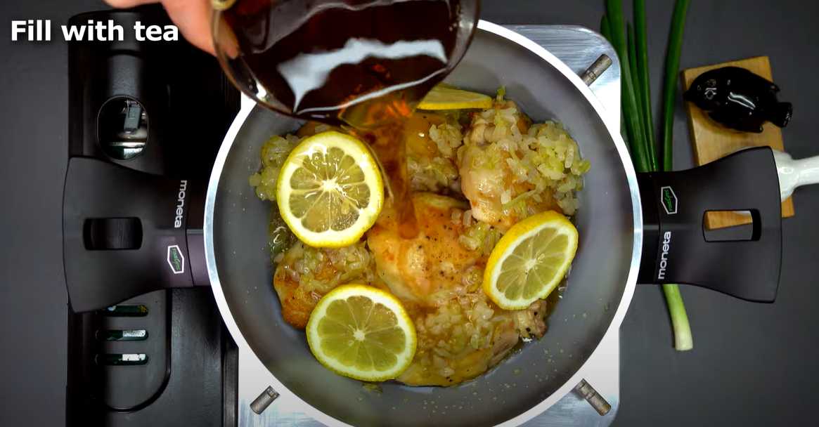 Cuisses de poulet mijotées au thé avec pommes de terre au four - Étape 6