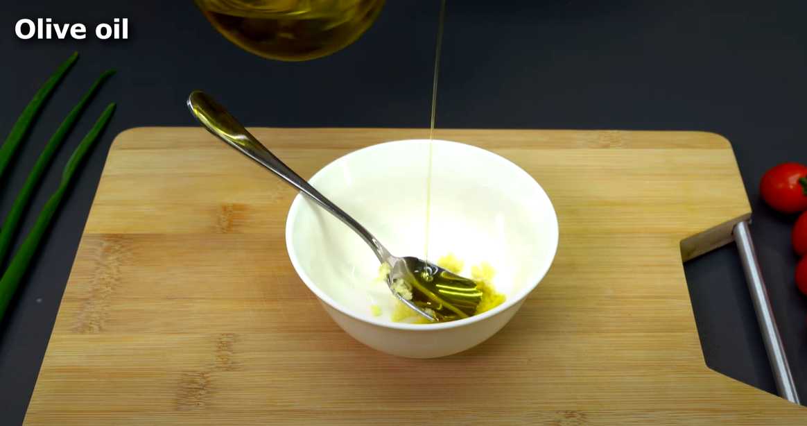 Cuisses de poulet mijotées au thé avec pommes de terre au four - Étape 9