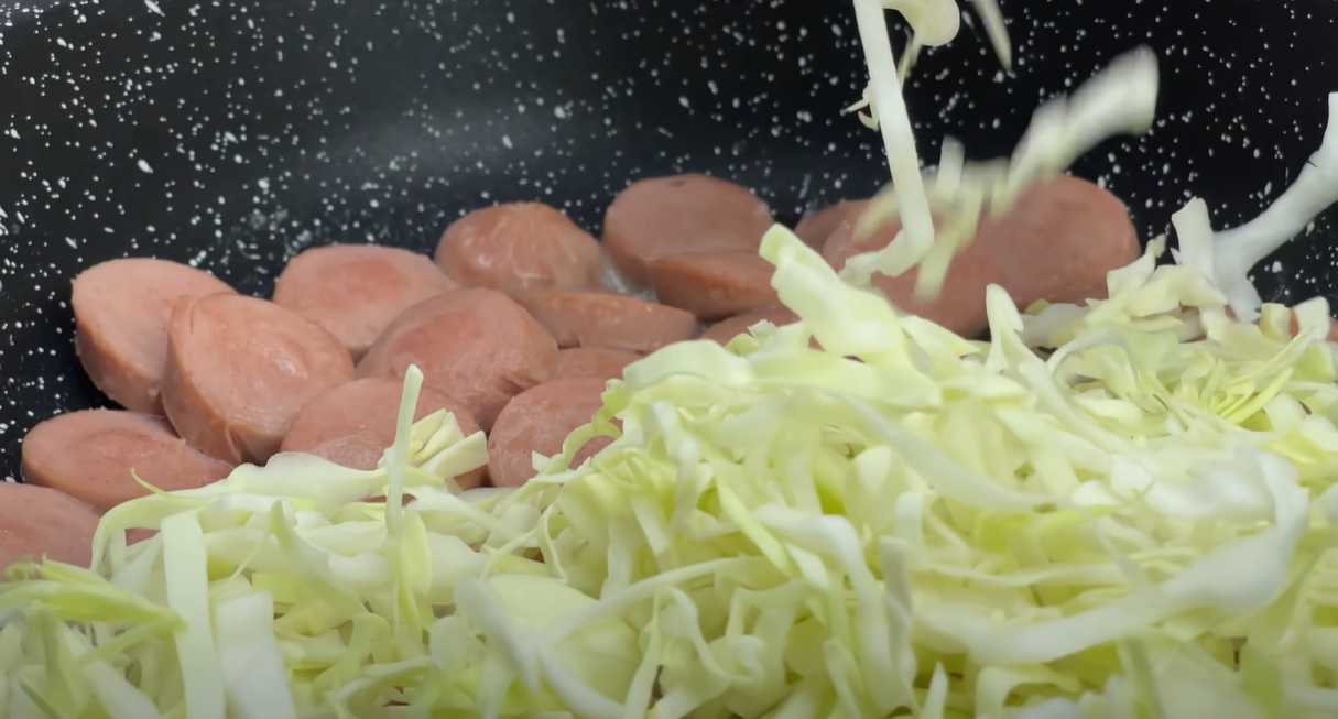 Omelette au chou et aux saucisses - Étape 3