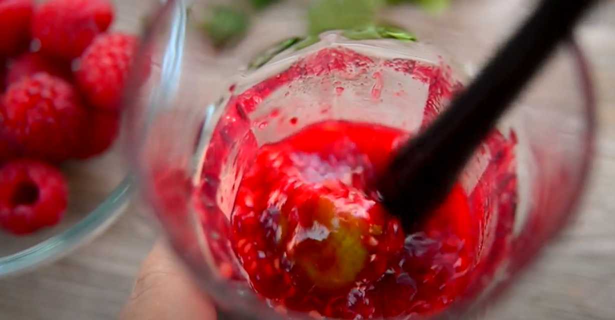 Mojito framboise-basilic - Étape 4