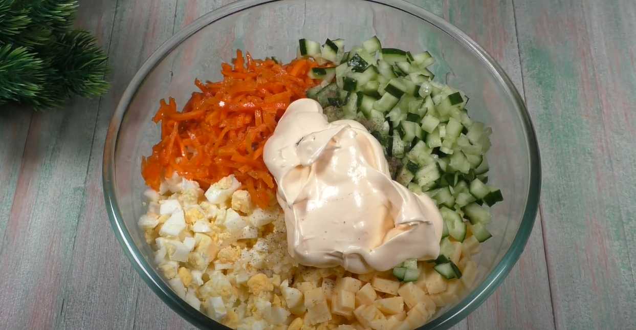 Salade de crabe à la coréenne avec fromage et carottes - Étape 9