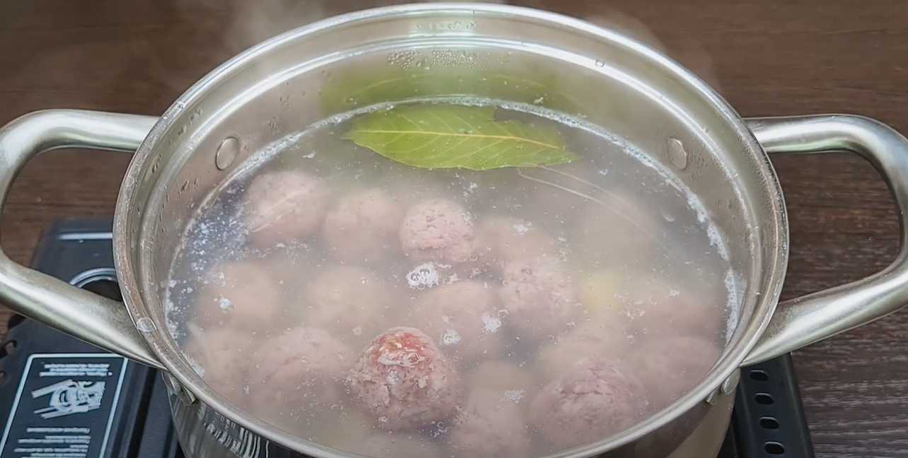 Soupe facile aux boulettes de viande - Étape 8