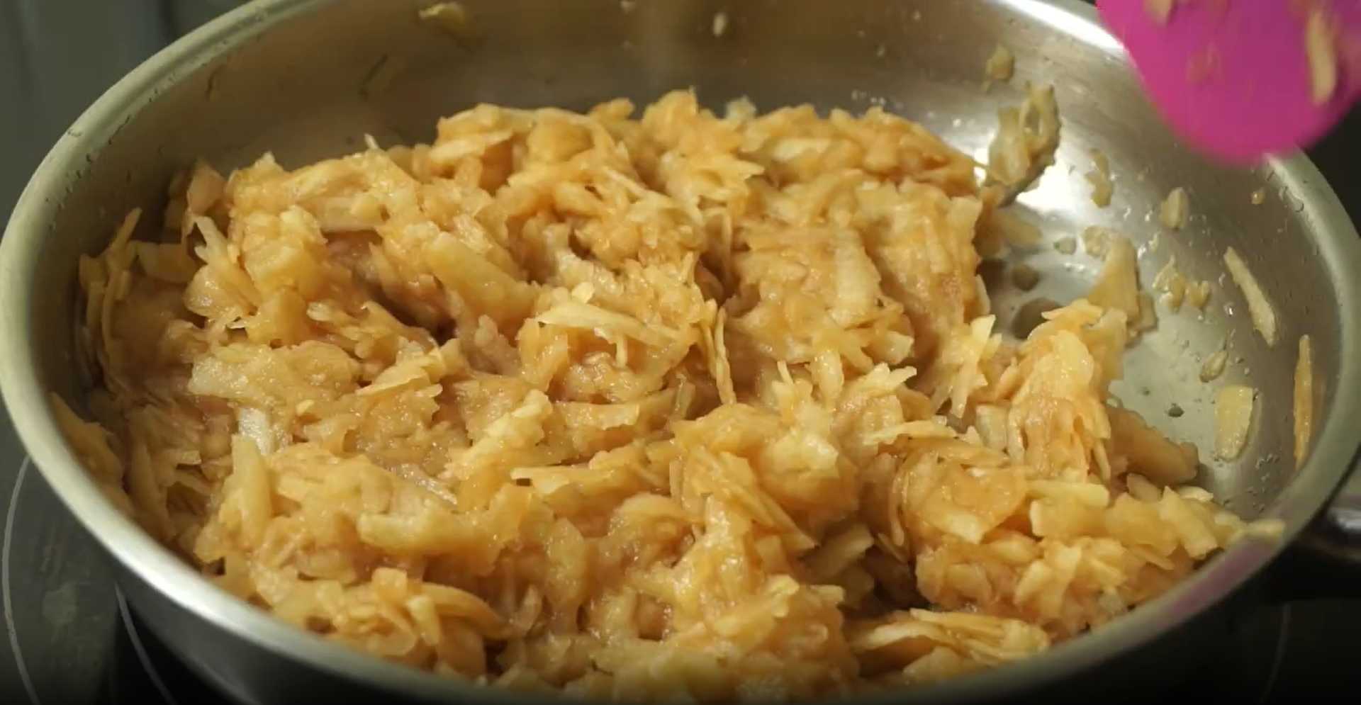 Tarte aux pommes moelleuse et juteuse - Étape 2