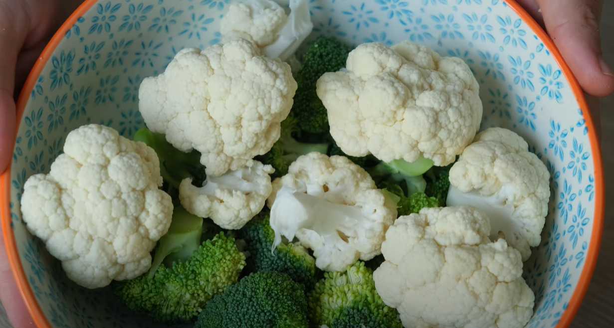 Brocoli et chou-fleur cuits au four avec du tofu - Étape 1