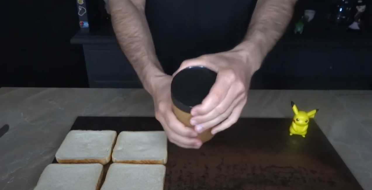 Sandwich classique au beurre de cacahuète et à la confiture - Étape 5