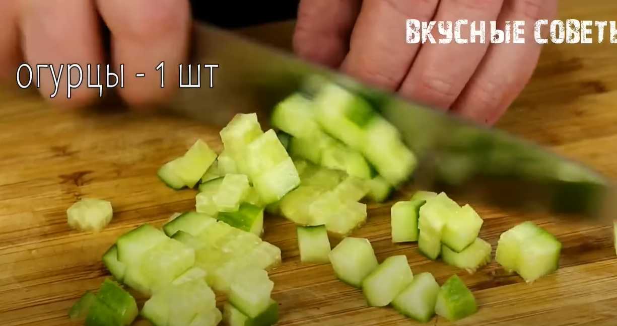 Salade de sprats et d'oignons verts - Étape 3