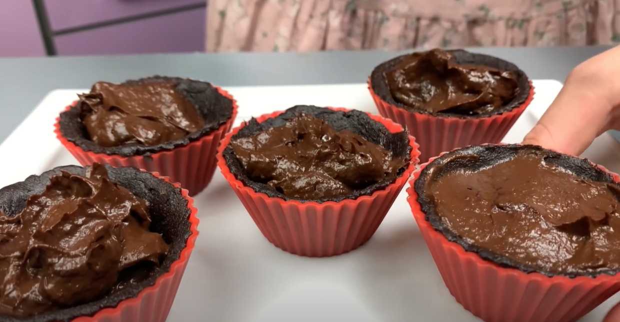 Dessert aux fruits et au chocolat sans cuisson - Étape 10