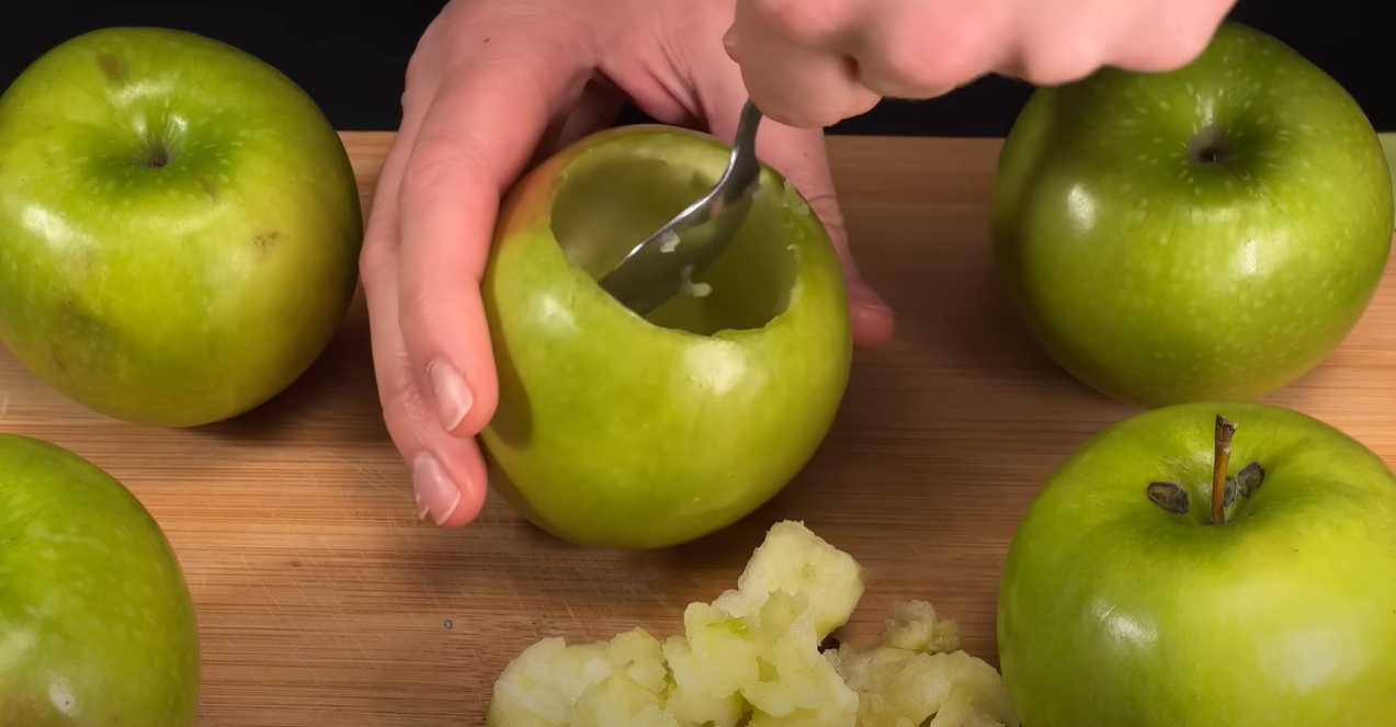 Pommes au four aux noix et aux raisins secs - Étape 1