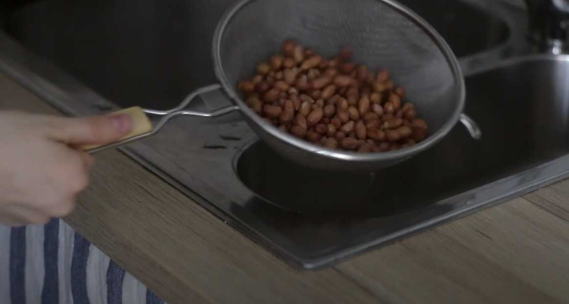 Beurre de cacahuète sans huile - Étape 2