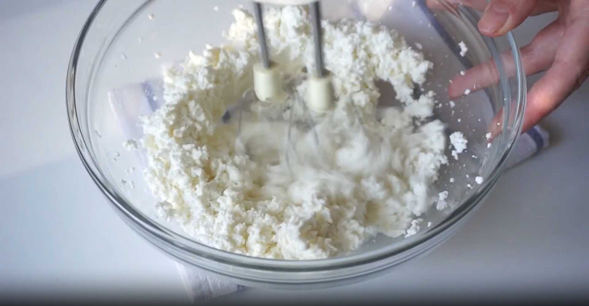 Gâteau aux fraises sans cuisson - Étape 5