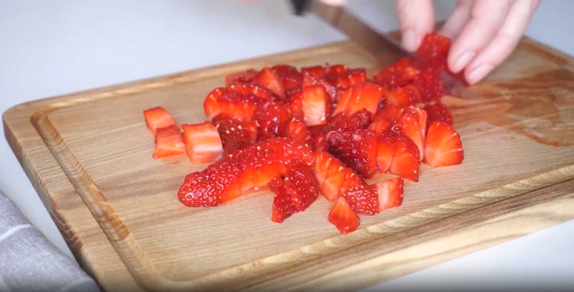 Gâteau aux fraises sans cuisson - Étape 9