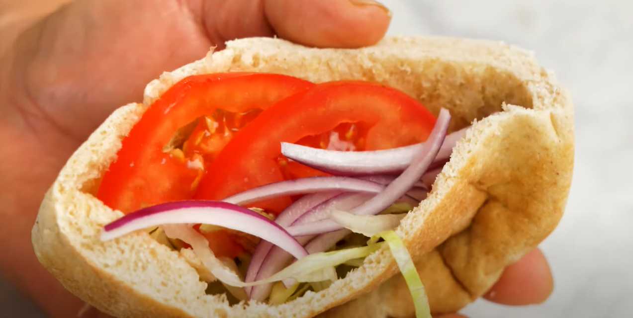 Boulettes de viande à la marocaine dans du pain pita - Étape 7