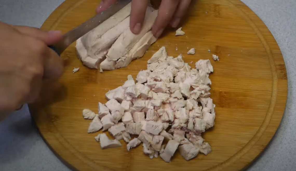 Okroshka à l'eau minérale et à la mayonnaise - Étape 3