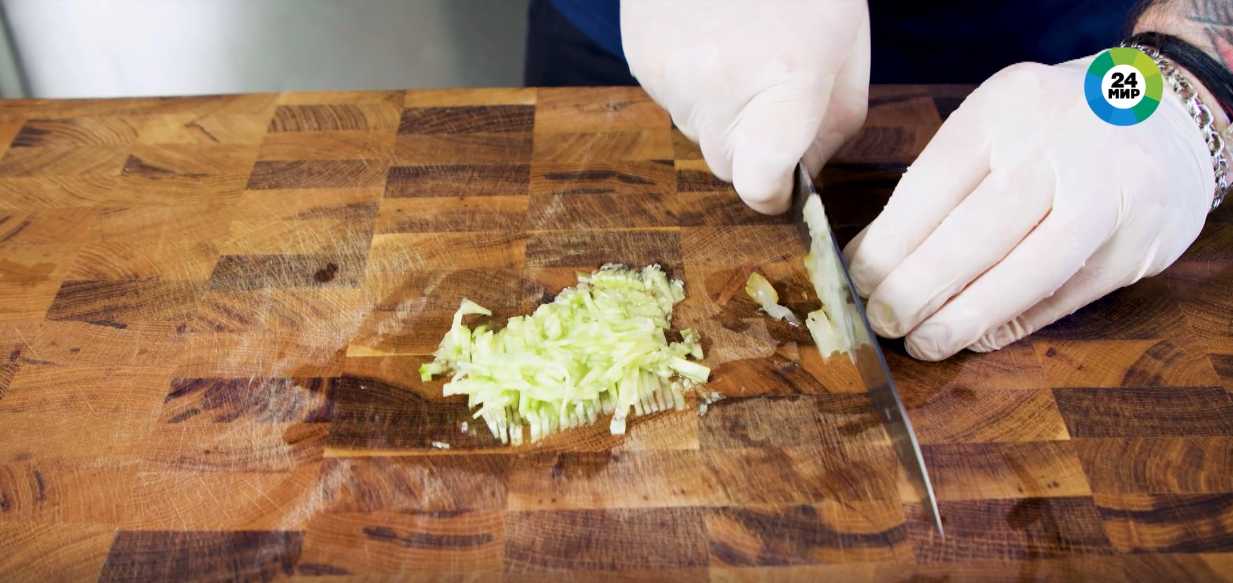 Okroshka au poulet fumé - Étape 6