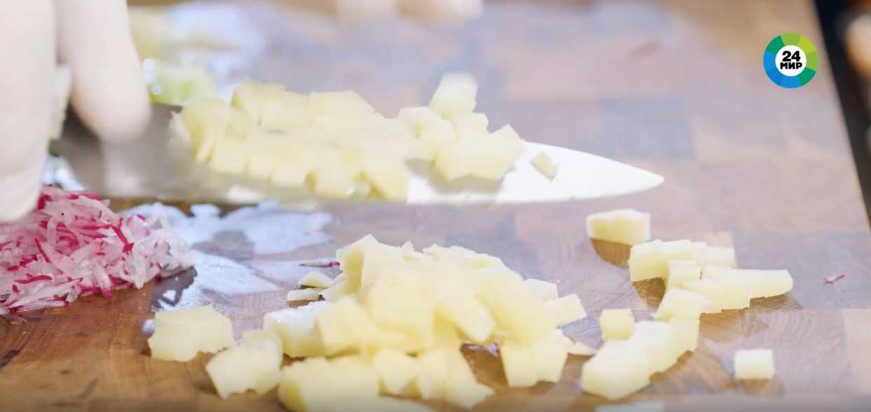 Okroshka au poulet fumé - Étape 8