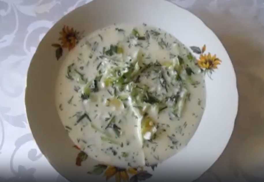 Okroshka aux radis et pommes de terre à l'eau avec mayonnaise - Étape 10