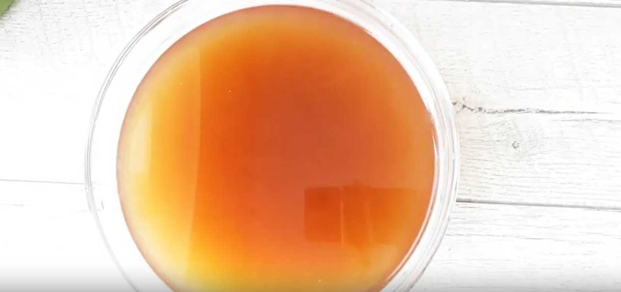 Kvas de pain Okroshka maison - Étape 8