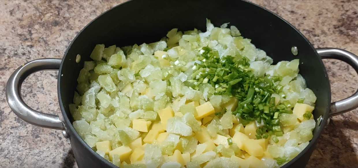 Okroshka au bouillon de poulet - Étape 8