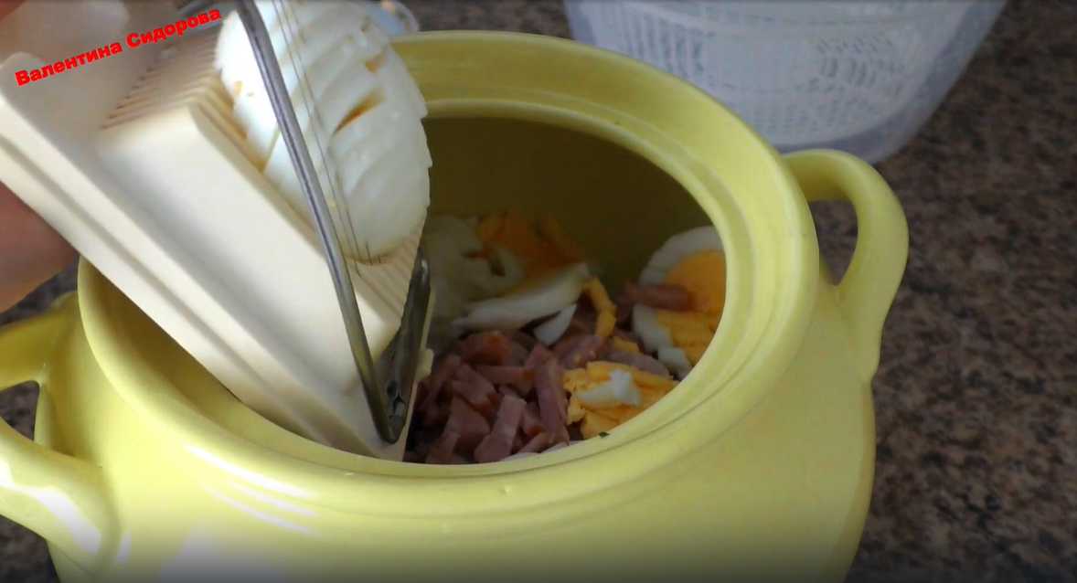 Okroshka sans pommes de terre au kéfir - Étape 7