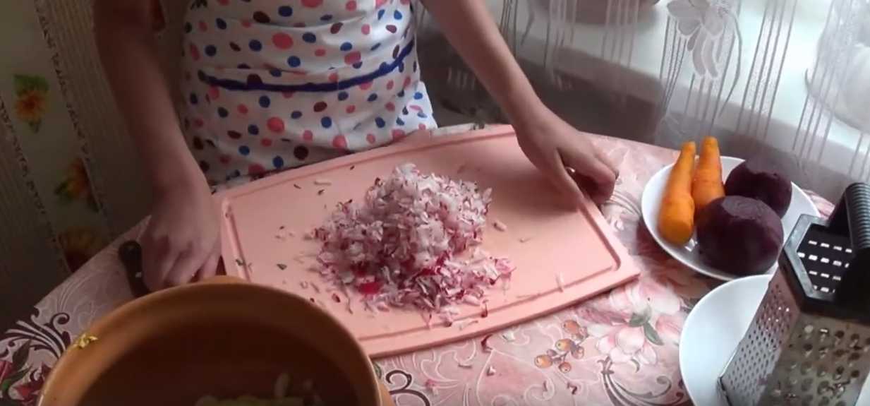 Okroshka aux betteraves et au kéfir - Étape 6