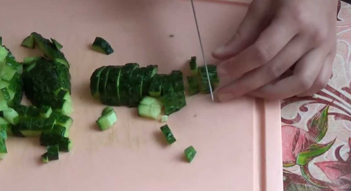 Okroshka aux betteraves et au kéfir - Étape 5