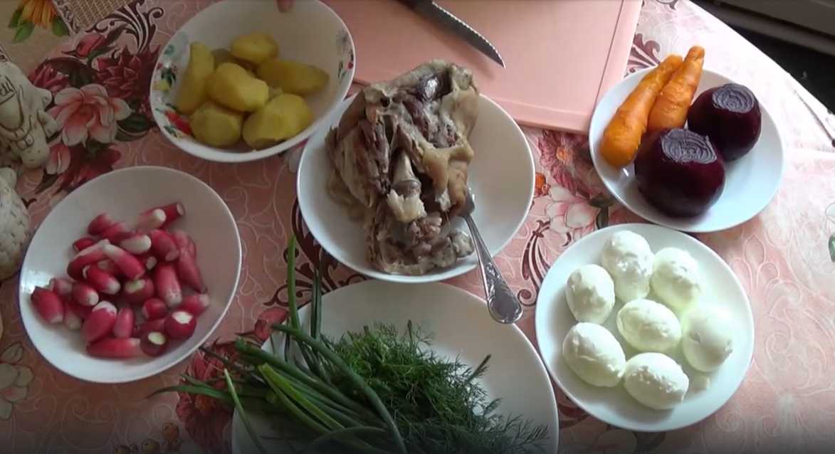 Okroshka aux betteraves et au kéfir - Étape 1