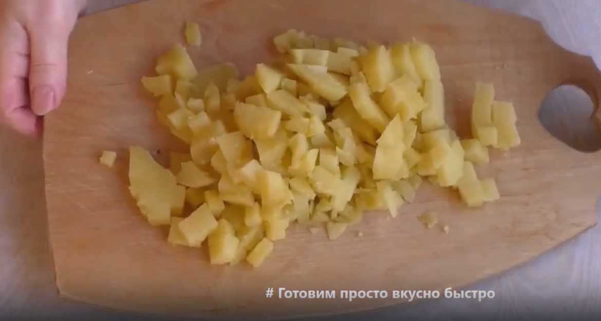 Okroshka au kvas et à la viande - Étape 7