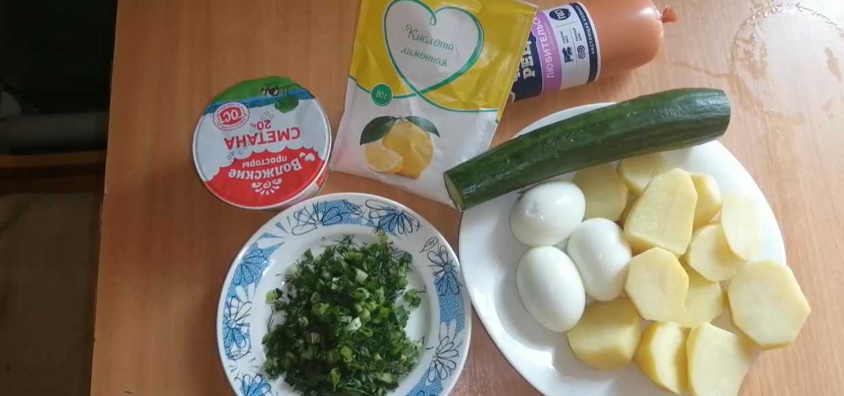 Okroshka à la crème fraîche et à l'eau citronnée - Étape 1