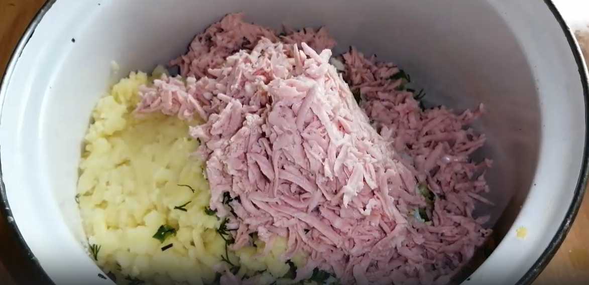 Okroshka à la crème fraîche et à l'eau citronnée - Étape 4