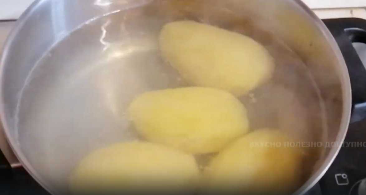 Okroshka à la saucisse cuite au tandoor - Étape 1