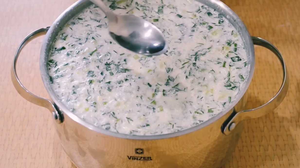 Okroshka avec saucisse, kéfir et eau minérale - Étape 10