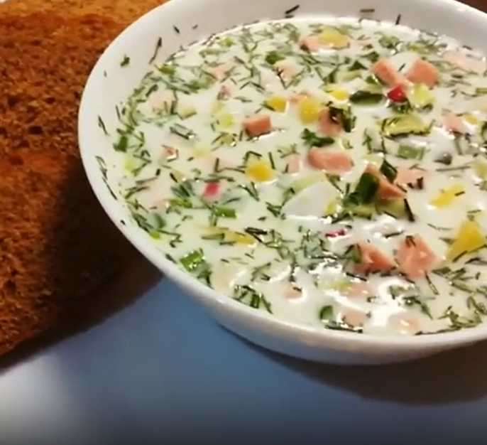 Okroshka à la saucisse, à la mayonnaise et au vinaigre - Étape 4