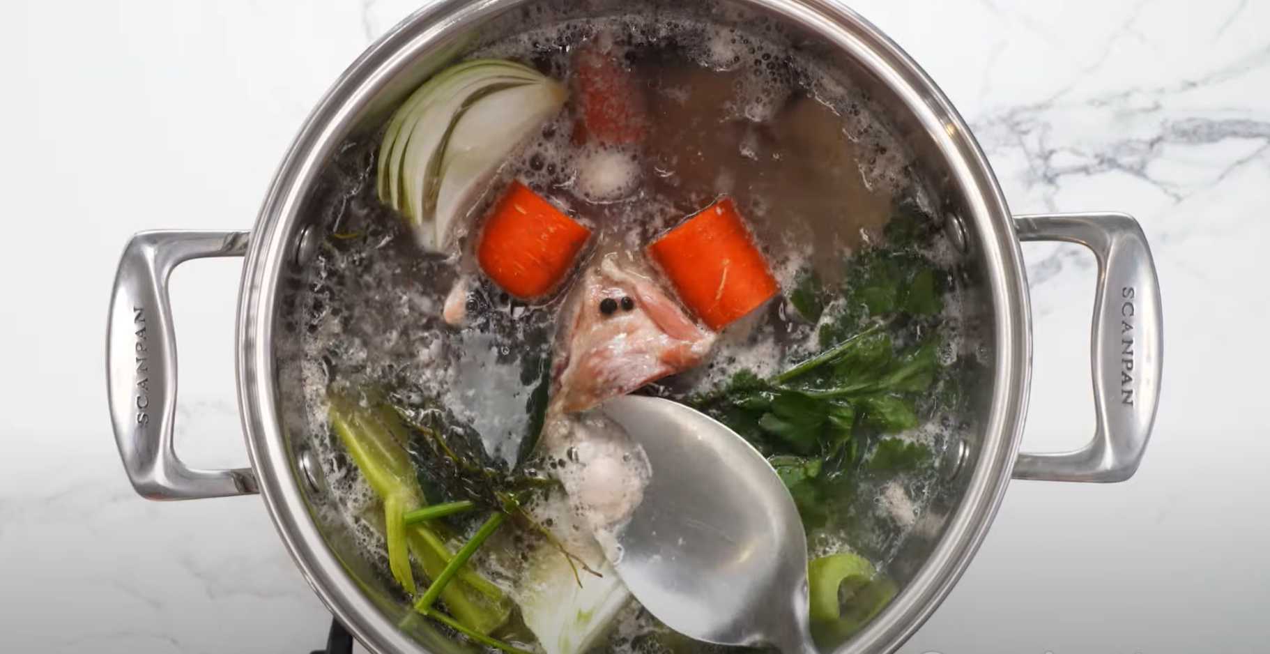 Bouillon de poulet et de légumes maison - Étape 5