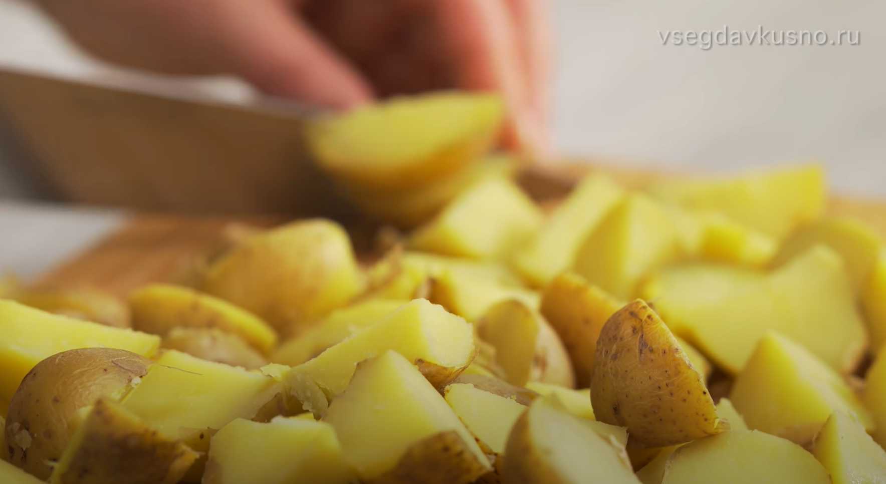 Salade de pommes de terre aux harengs et cornichons - Étape 2