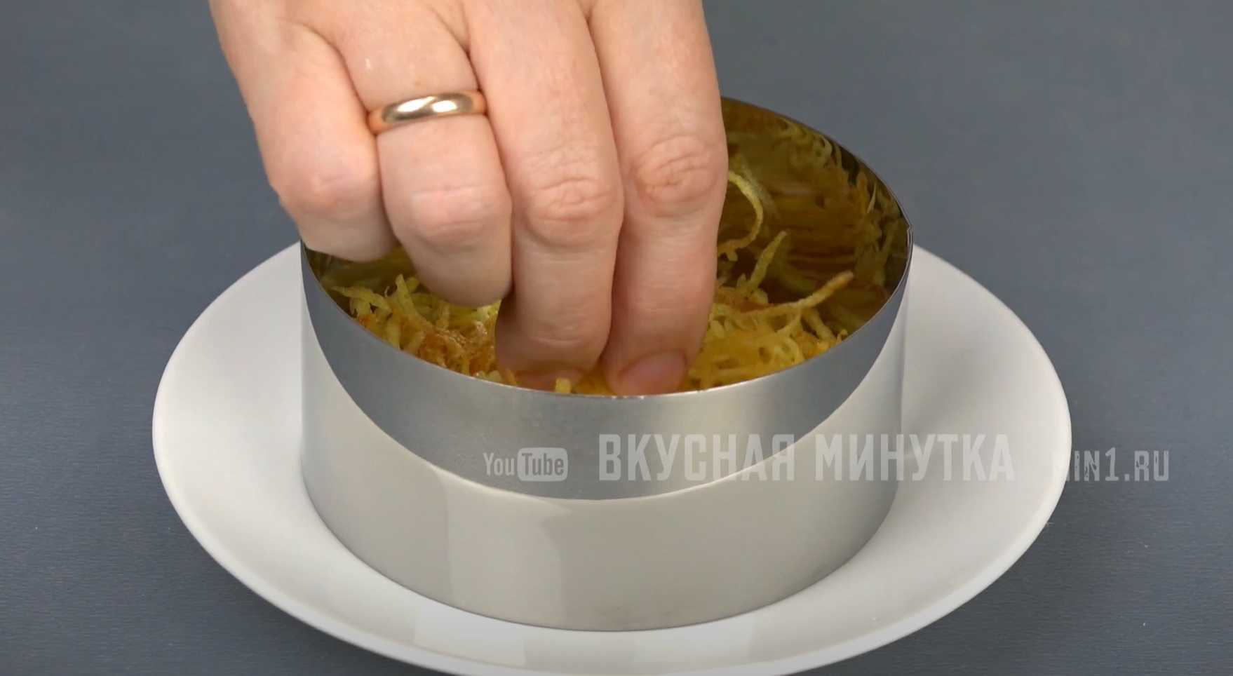 Salade en couches avec pommes de terre à tarte - Étape 4